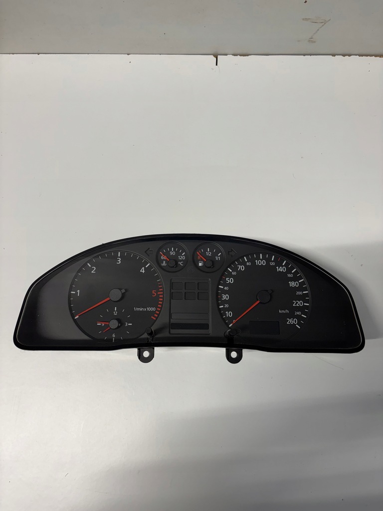 фото №1, Счетчик приборная панель audi оригинальный номер 8d0919861f