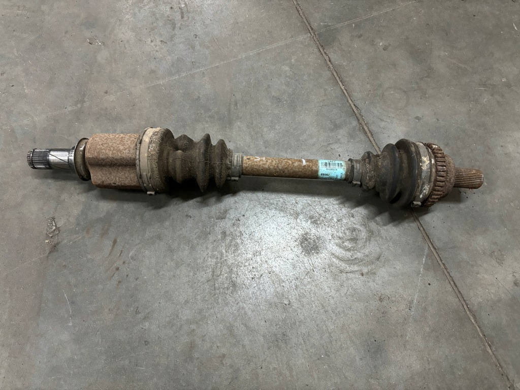 фото №1, Приводной вал левая smart fortwo ii a4513570501
