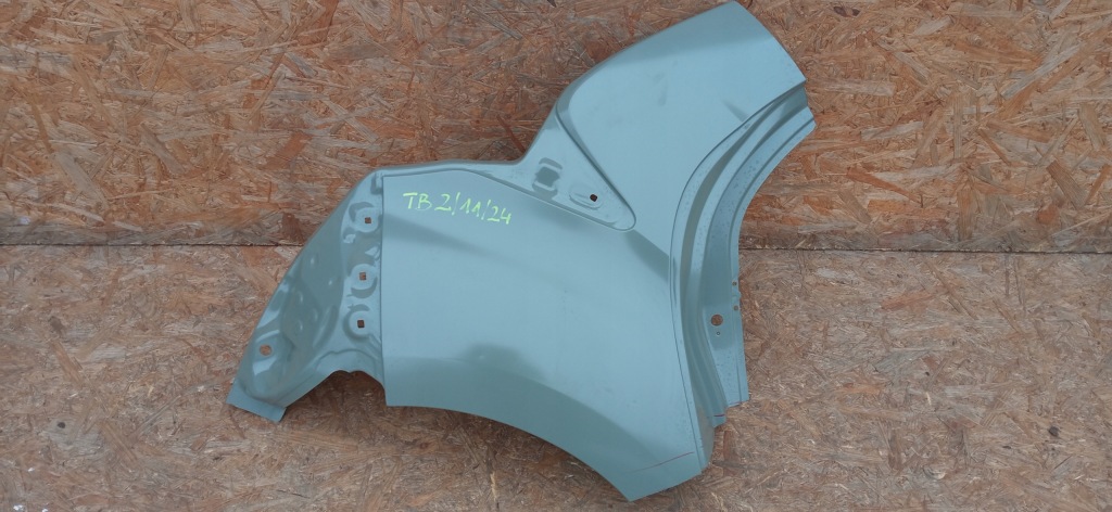 фото №1, Toyota yaris iv 4 20- крыло четверть обшивка правый задняя правое задние