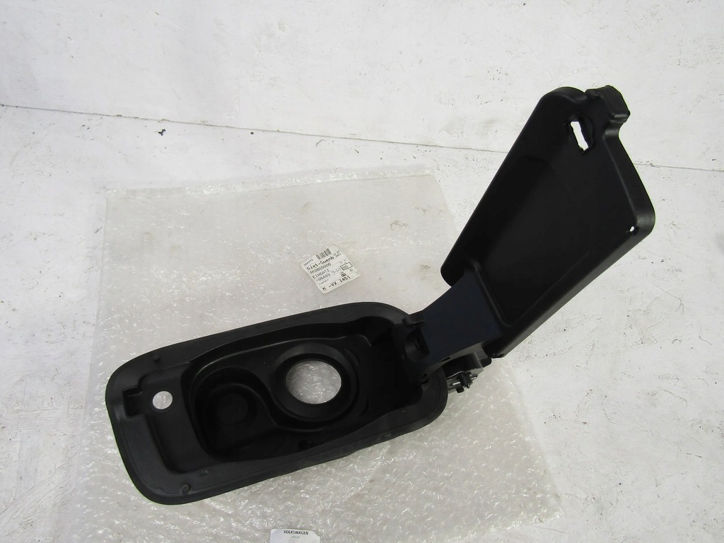 фото №8, Audi a6 c8 кришка заливної пального