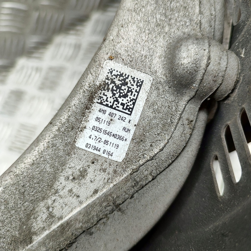 фото №8, Audi e-tron 2020 права сторона ступиця колеса передній