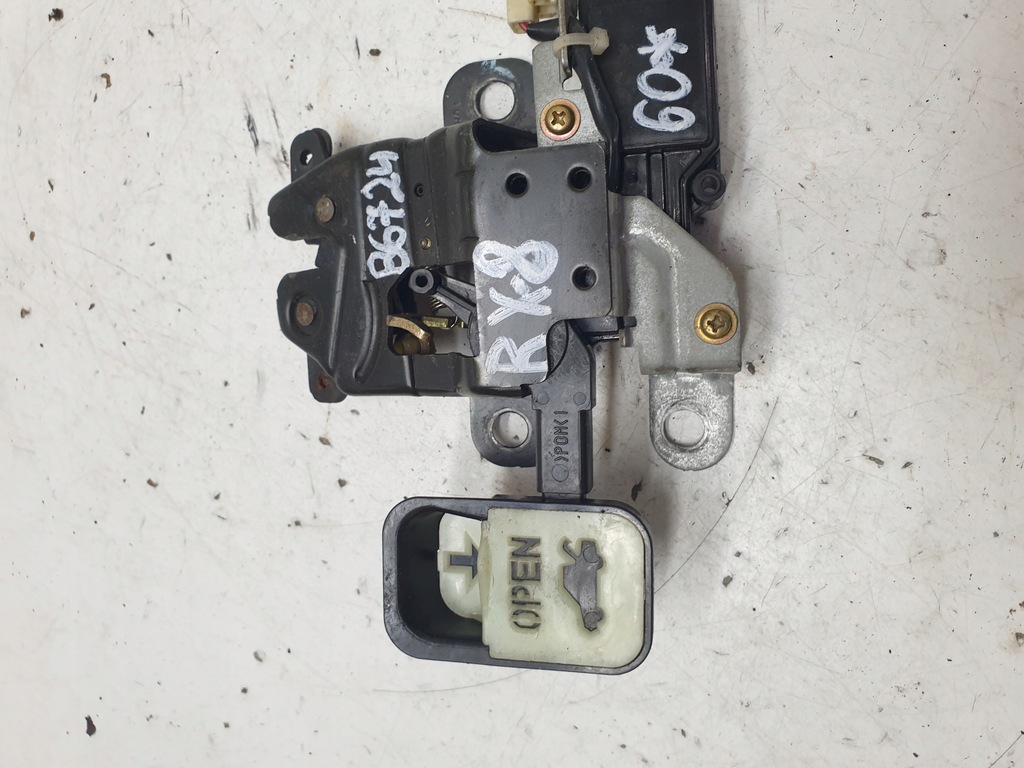 фото №3, Замок задній кришки mazda rx-8 b6724