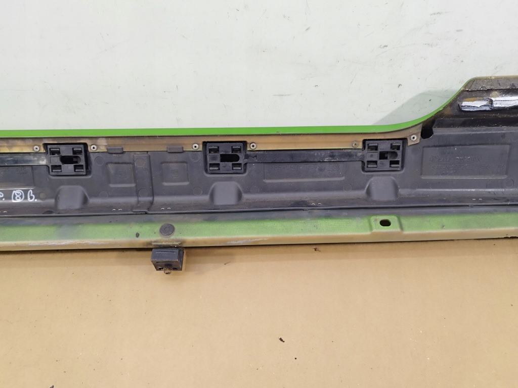 Накладка  порог порог правая opel corsa d opc line 2006-2014 z30p 3 дверь с Разборки