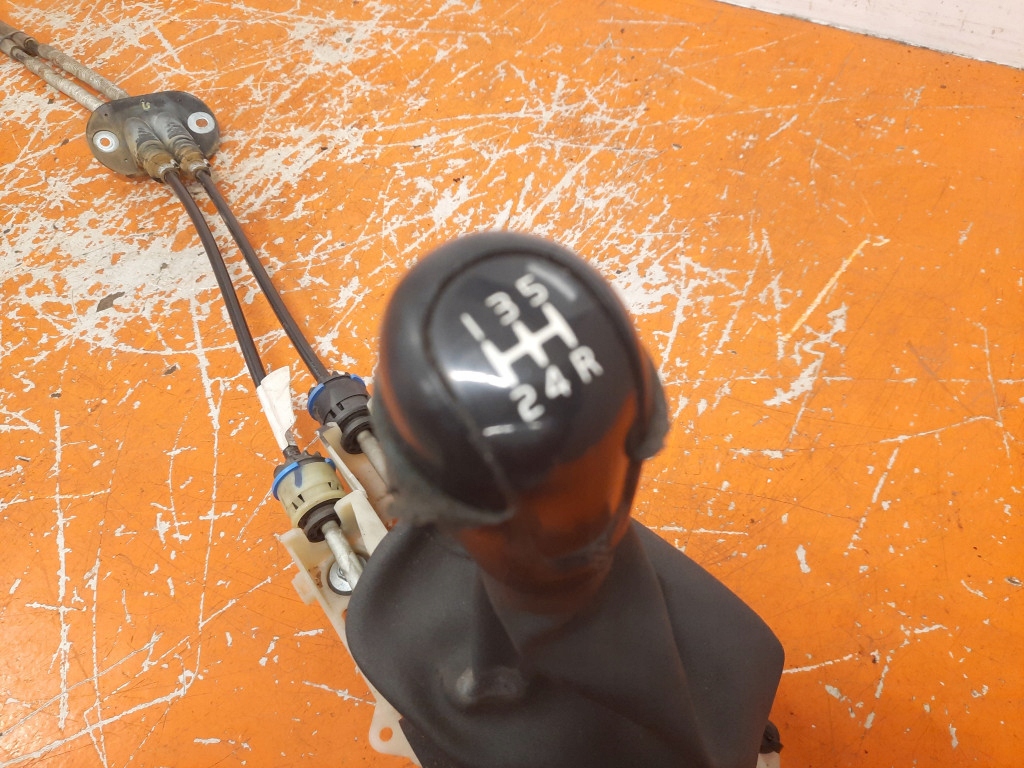 фото №8, Volvo s40 2.0d ii 04-07 домкрат вибірник перемикання передач 30711725 d4204t