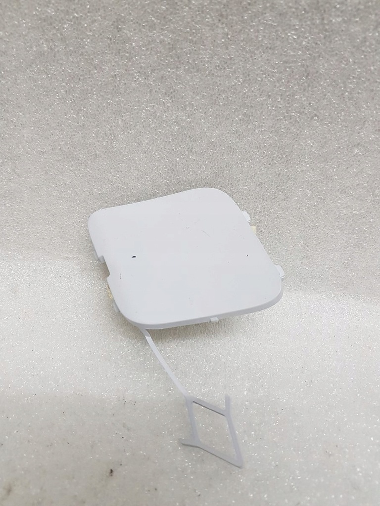 фото №1, Opel astra j заглушка фаркоп задняя kombi w грунтовка