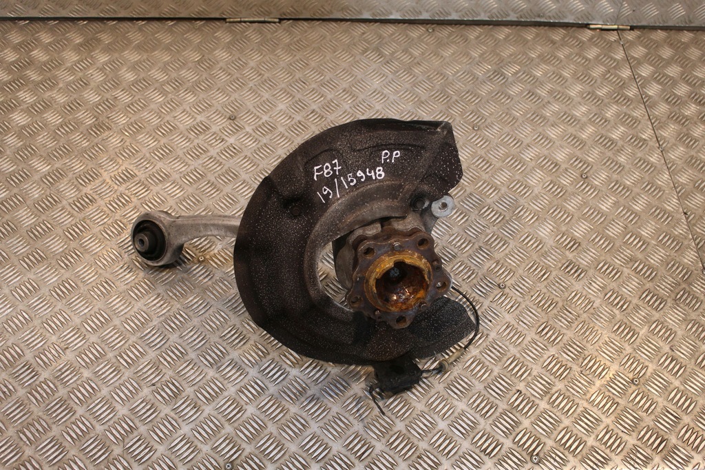 фото №1, Bmw m3 f80 m4 f82 m2 f87 важіль ступиця поворотний кулак