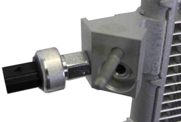 фото №13, Ford b-max радиатор кондиционера конденсатор fiesta 1756414 1818909 1822536