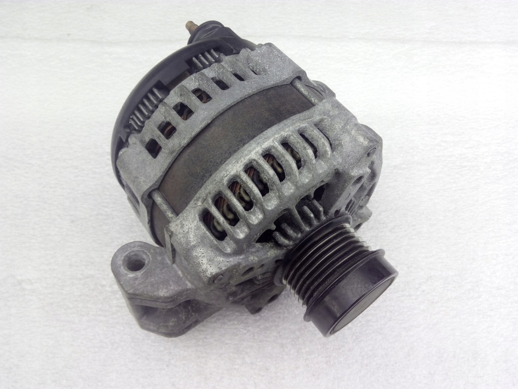 Alternator Jeep оригінальне обладнання 04801865AC