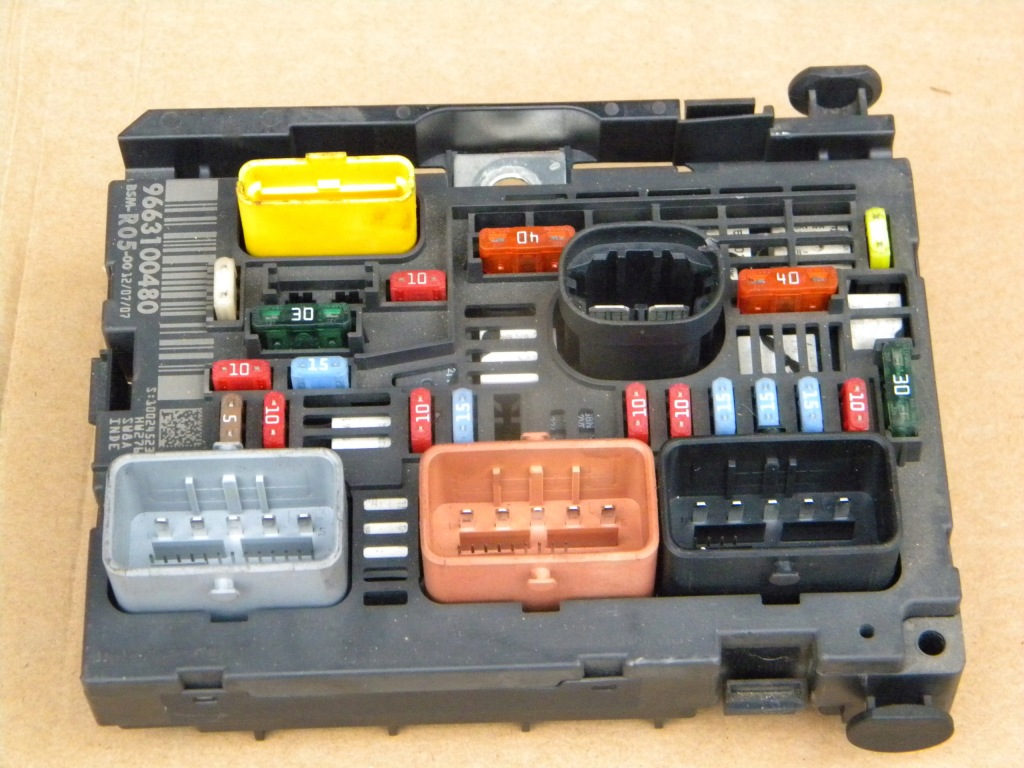 Peugeot Citroen - модуль BSM R05-00 9663100480