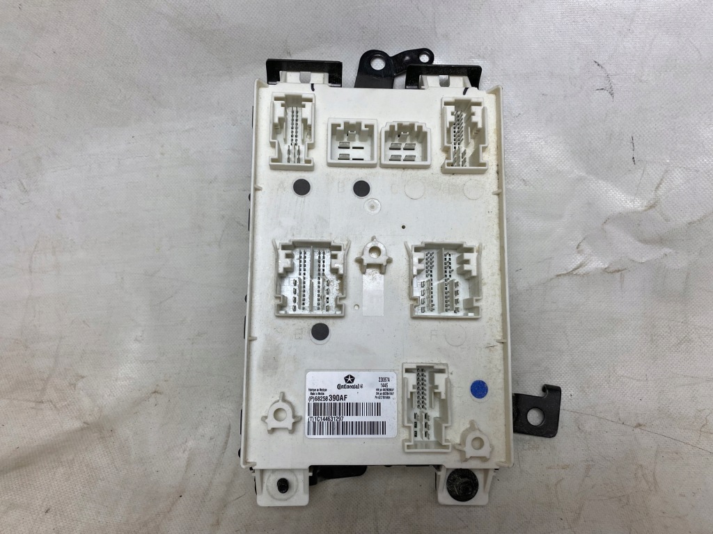 Модуль драйвера Grand Cherokee WK2 3.0 15- BCM