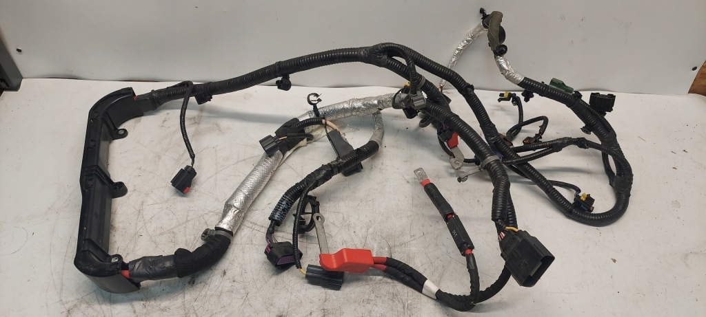 ЖГУТ ПРОВОДІВ ДВИГУНА JEEP GRAND CHEROKE 3.0CRD 68401320AB