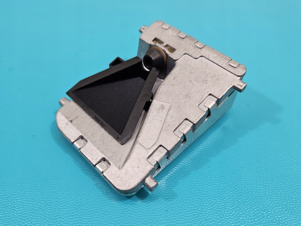 КАМЕРА ПЕРЕДНЯ З РАДАРОМ АСИСТЕНТ СМУГИ INFINITI Q30 A0009024425