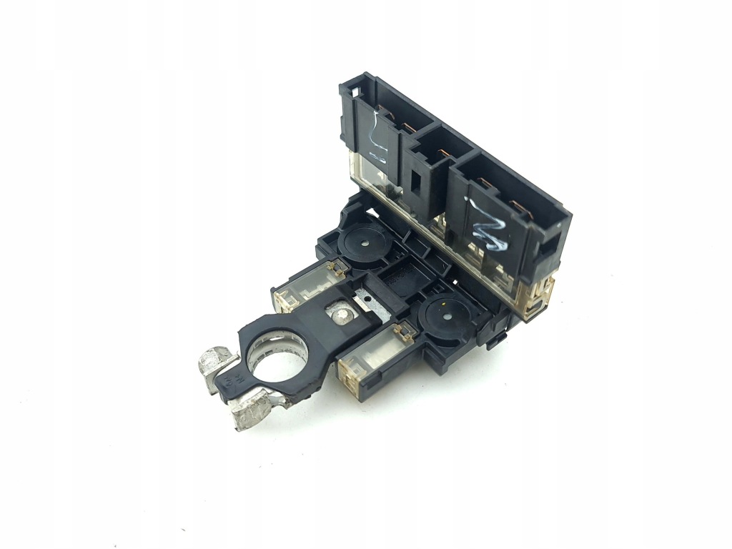 Infiniti Q50 2017 Запобіжник / Реле акумулятора