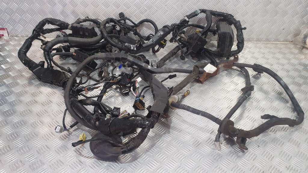 ПРОМІНЬ МОТОРНОГО ВІДСІКУ INFINITI Q60 16- 2.0 Т