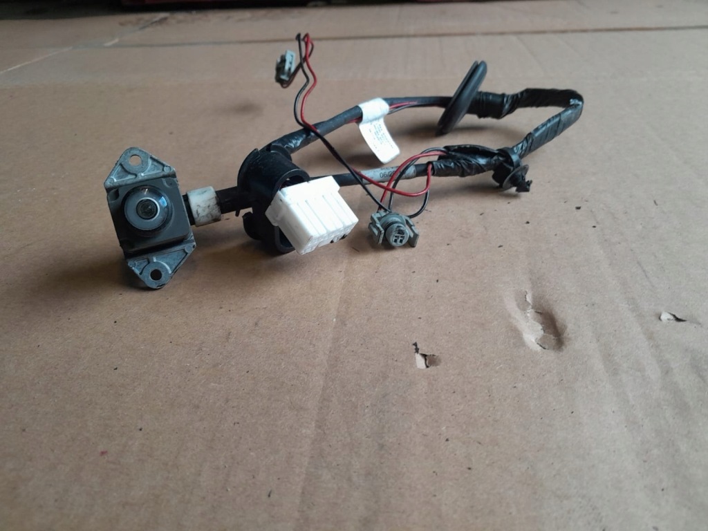 КАМЕРА ЗАДНЬОГО ВИДУ JEEP WK2 68319465AA