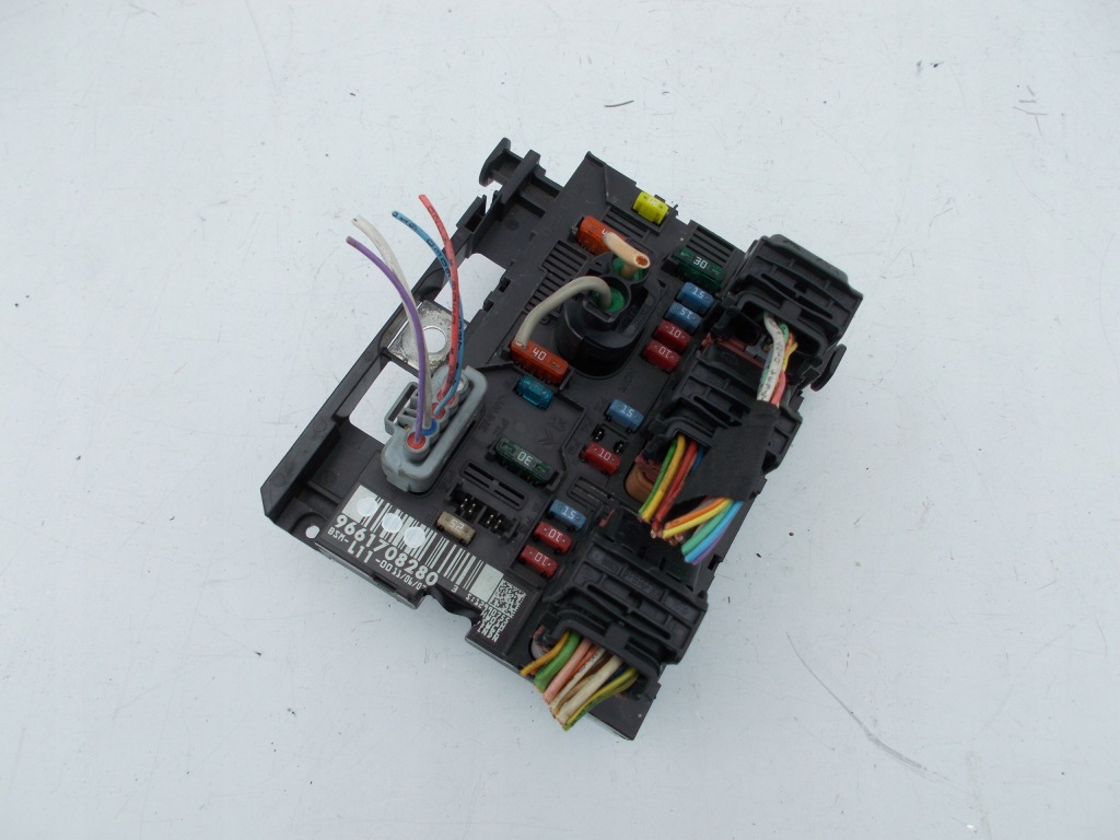 BSM модуль Peugeot Citroen 9661708280 L11