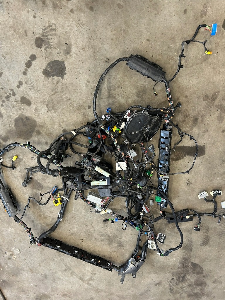 JEEP CHEROKEE KL TRAILHAWK 3.2 14 USA ПРОМІНЬ ІНТЕРЄРУ