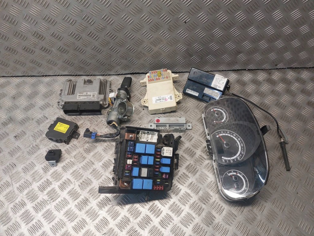 СТАРТОВИЙ НАБІР KIA CEED ТА ЛІФТ 1.6 CRDI 0281016492