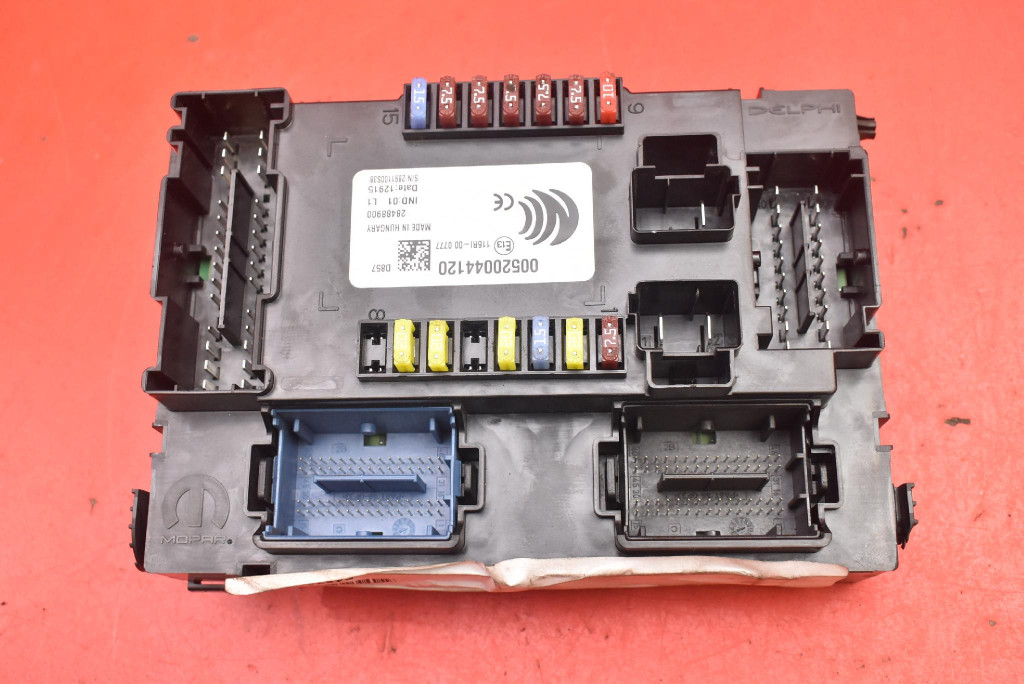 БЛОК ПРЕДОХРАНИТЕЛІВ BSI 00520044120 JEEP RENEGADE 1 I 1.4 T 140 К.С. 15-20