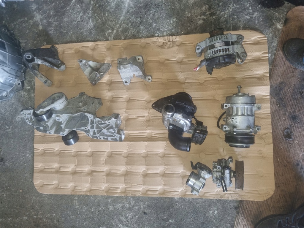 Генератор Land Rover Defender 2.2 CH12-10300-BD