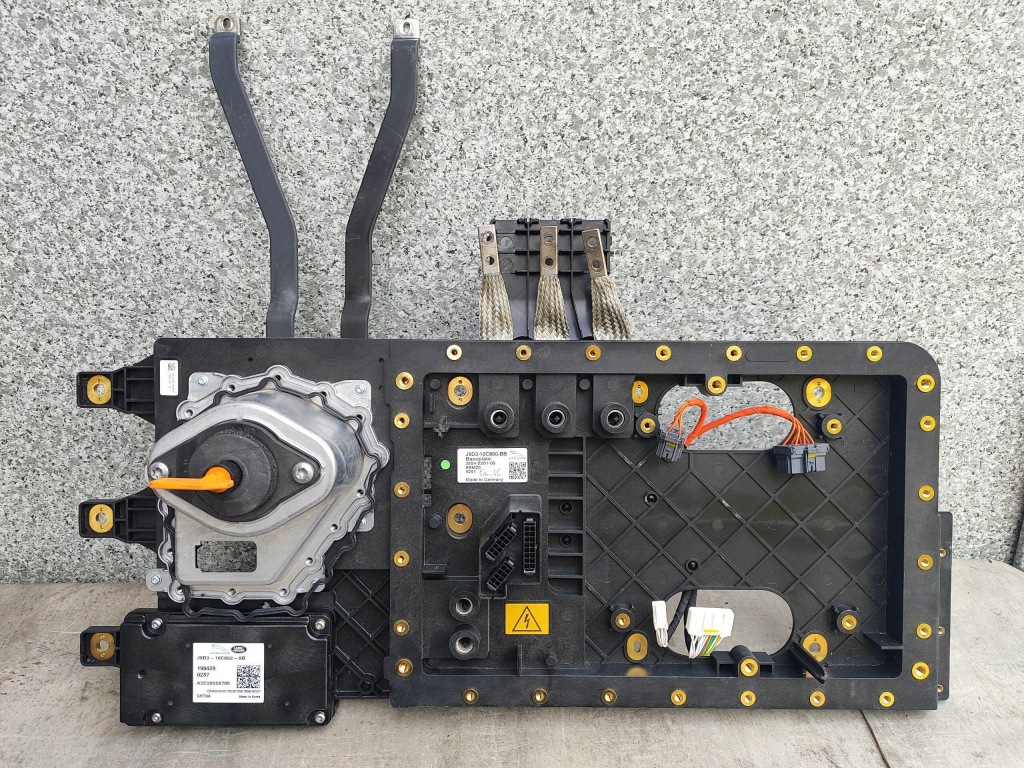 ЕЛЕКТРИЧНИЙ МОДУЛЬ БАТАРЕЇ X590 J9D310C800BB