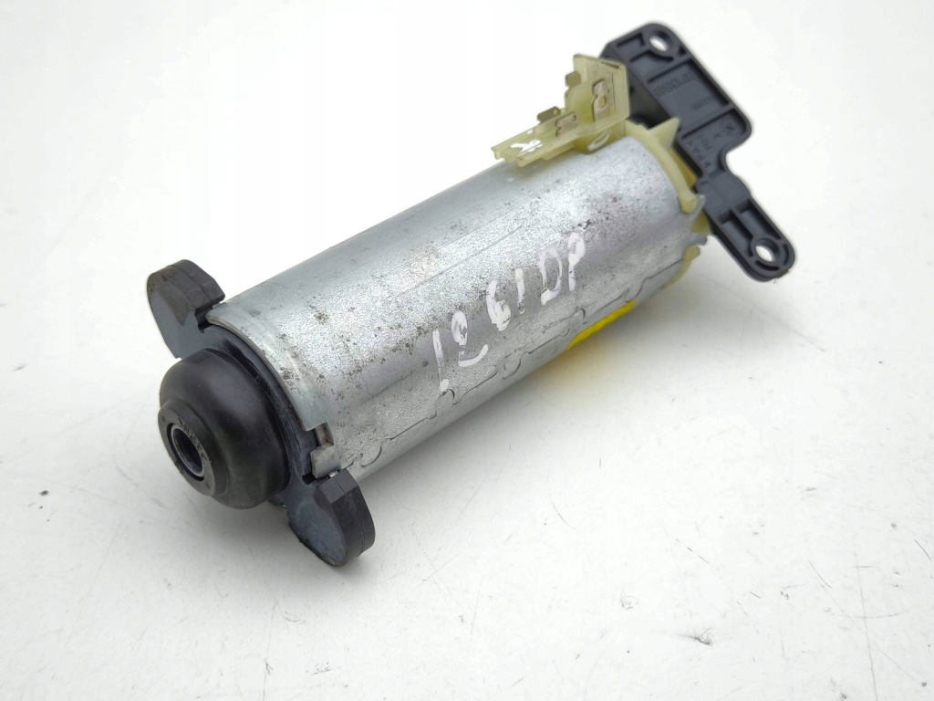 Bentley Flying Spur 2005 Фронтальна сторона права Двигун регулювання крісла