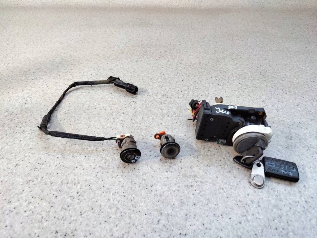 СТАЦІОНЕР ВСТАВКА КЛЮЧ ДЖИП GRAND CHEROKEE ZJ І ЛІФТ