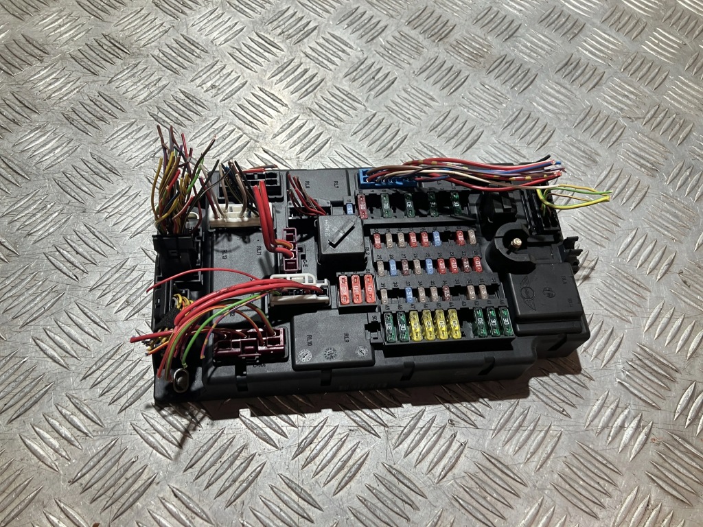 БЛОК ПРЕДОХРАНИТЕЛІВ MINI COUPE R58 COOPER SD 2.0 D