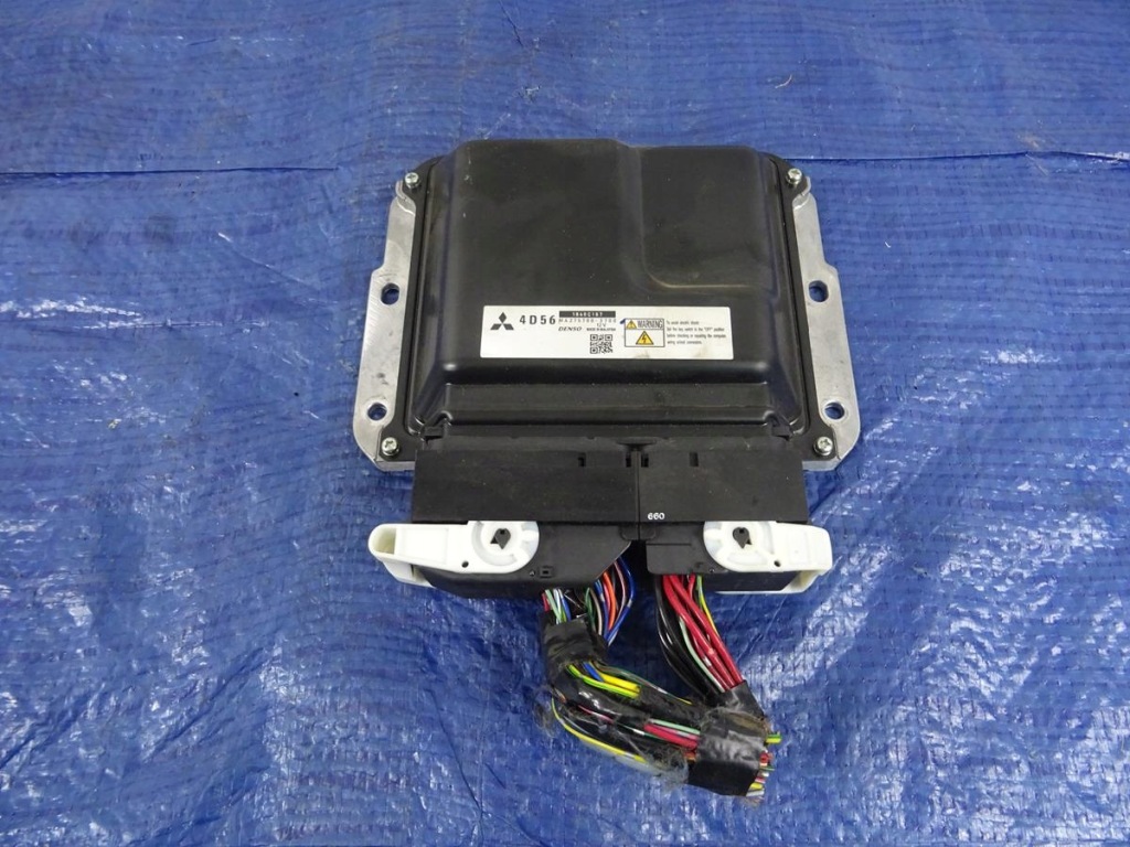 ДВИГУН КОМПЮТЕР MITSUBISHI L200 1860C187