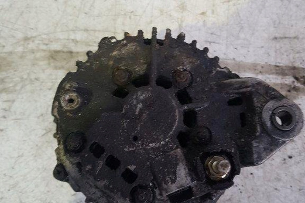 Генератор INFINITI Q50 23100AR000 4.5L бензин 2003