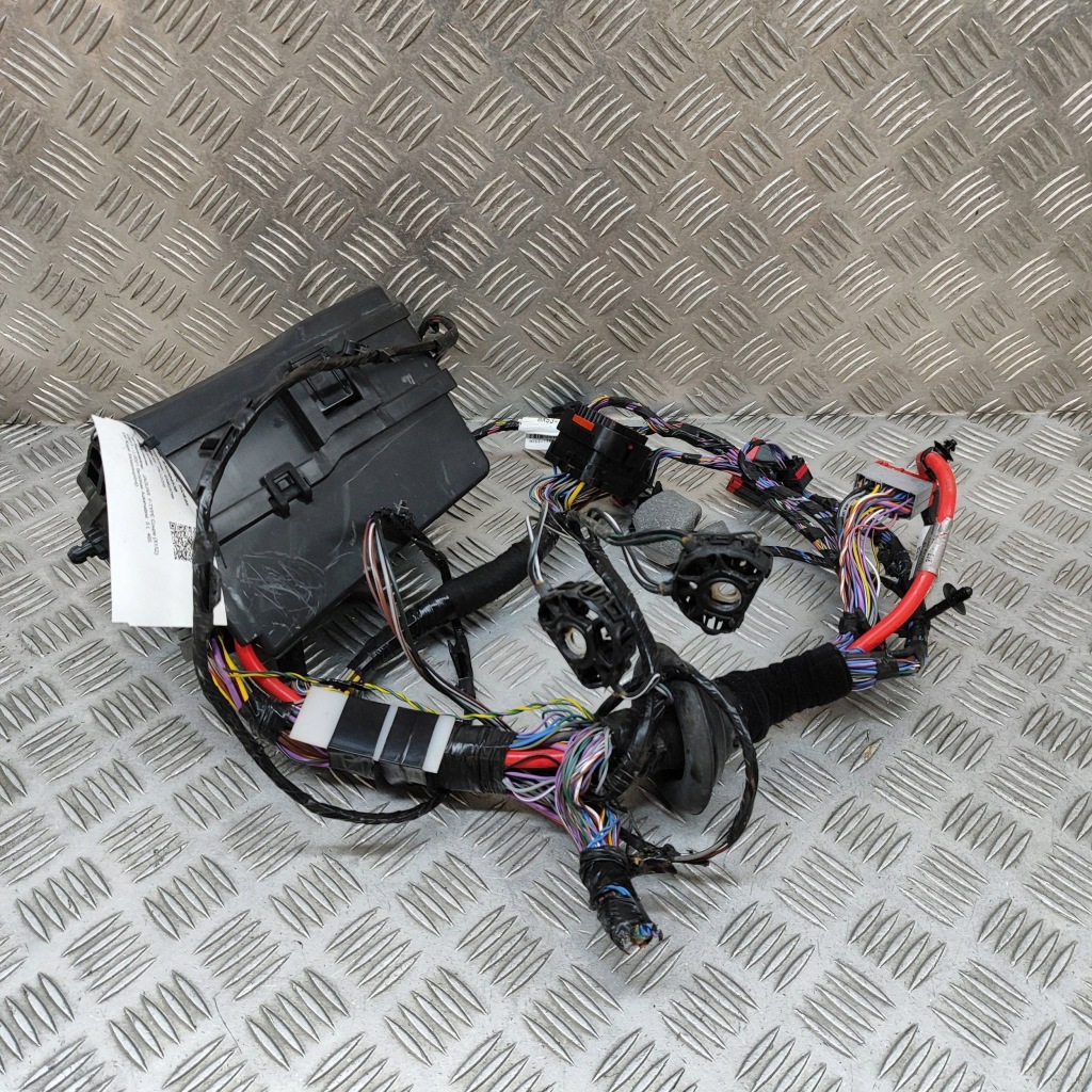 Jaguar F-Type 2021 Рамка / Модуль запобіжників