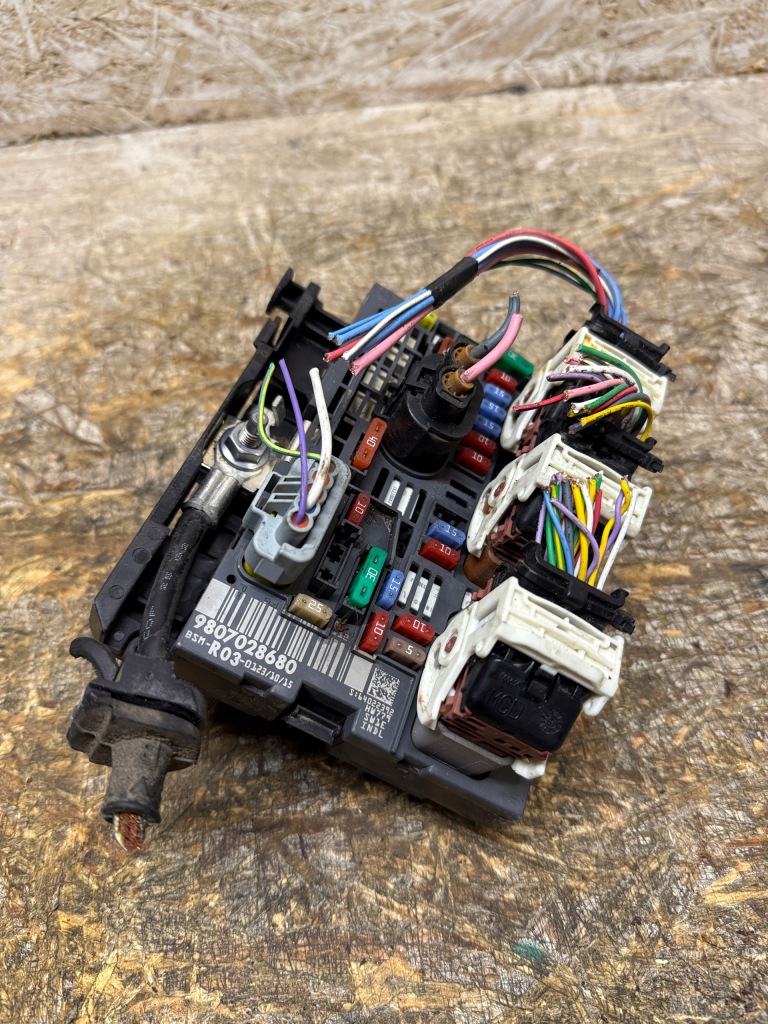 Модуль BSM R03 9807028680 Citroen Peugeot Berlingo 3 Partner оригінал OEM