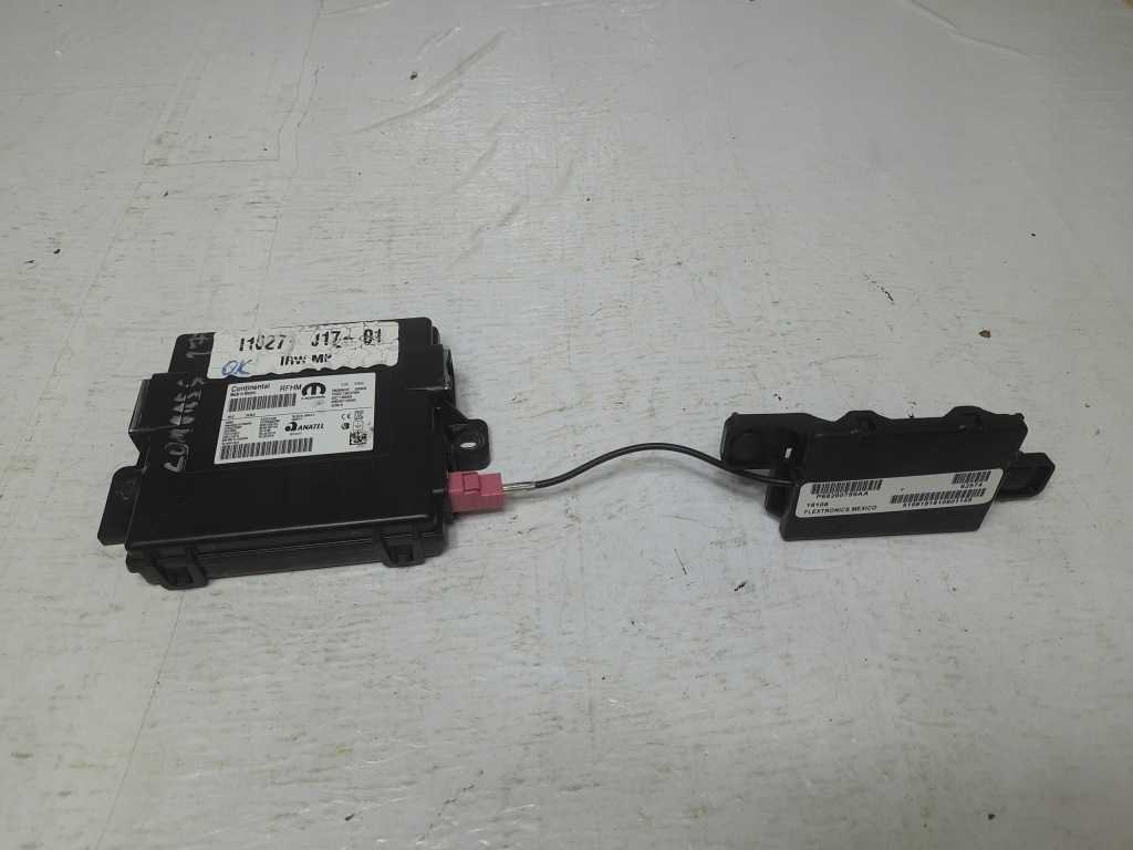 Jeep Compass 17- HUB Модуль приймача без ключа США