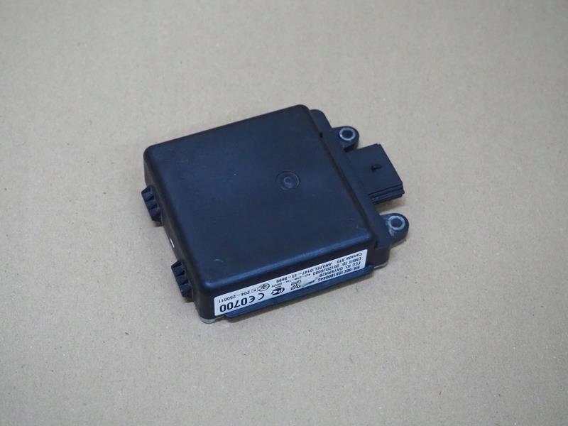 МОДУЛЬ МЕРТВОГО ПОЛЯ ЗАДНЬОЇ ЧАСТИНИ GRAND CHEROKEE WK2 SUMMIT