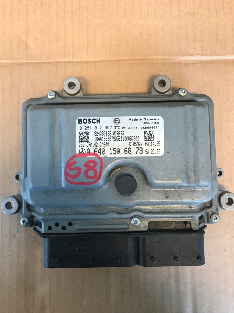 БЛОК MERCEDES W245 2.0CDI 0281013519 A6401509079