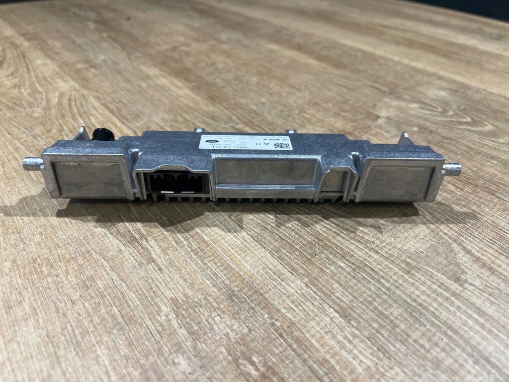 JAGUAR F-PACE ЛІФТ КАМЕРА СКЛО ПЕРЕДНЄ M8A2-14F404