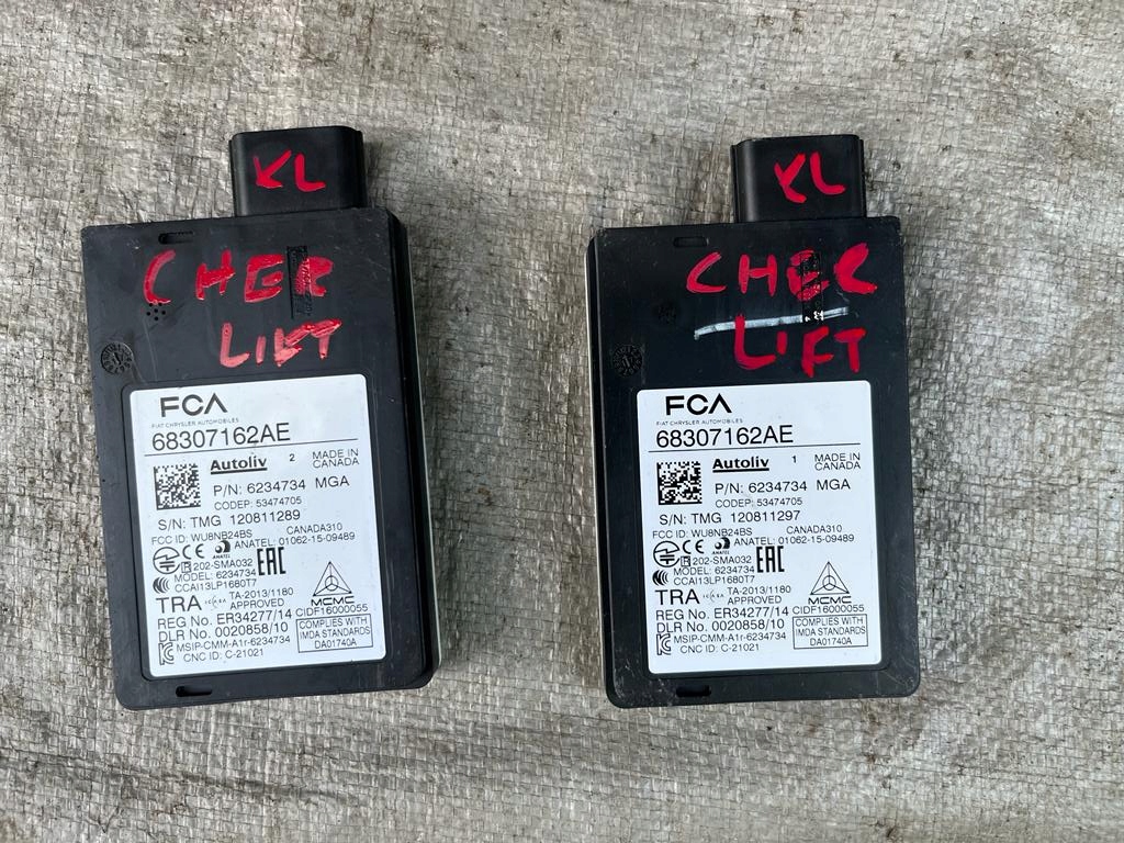 Jeep Cherokee KL 3.2 Limited Датчик підйому Датчик сліпих зон 20р.