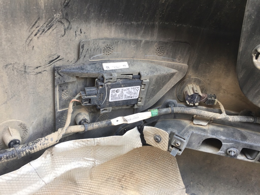 JEEP GRAND CHEROKEE WL 22 РАДАР БЛИС МЕРТВЕ ПОЛЕ ЗАДНЯ ЧАСТИНА