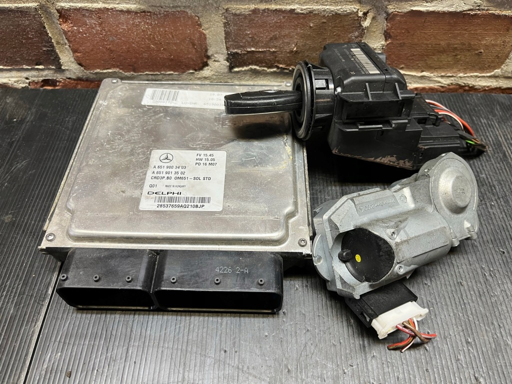 БЛОК MERCEDES SPRINTER 2.2 A6519003403 A6519013502