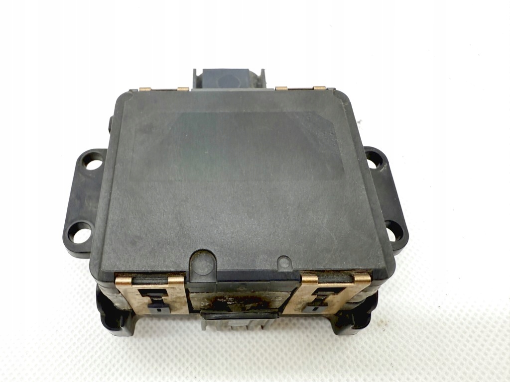 # РАДАРНИЙ ДАТЧИК ACC JAGUAR I-PACE J9D3-9G768-AE #