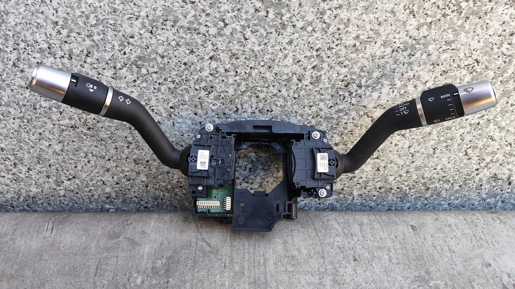 МОДУЛІ JAGUAR I-PACE (X590) J9D313N064BF 15385156 294квт 2019