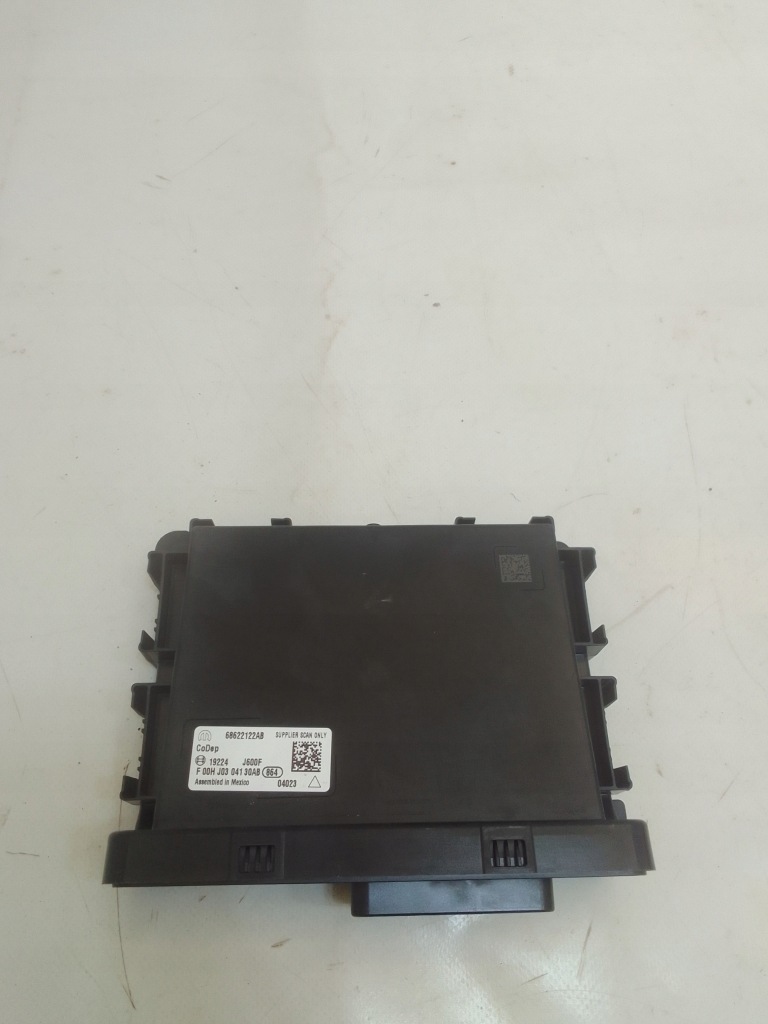 Jeep Wagoneer IV WS 22 - Модуль шлюзу 68622122AB США