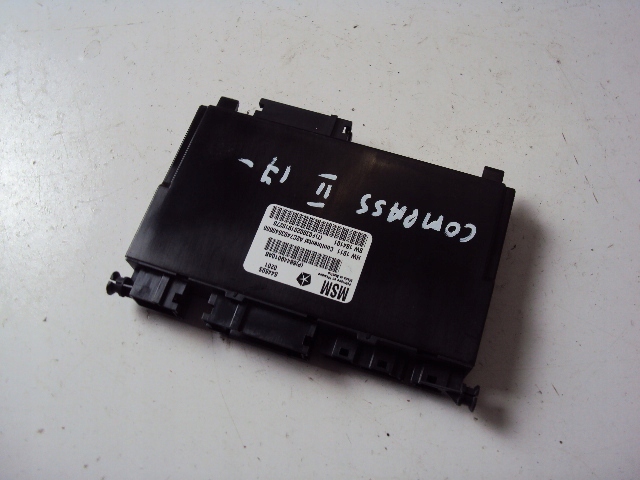 МОДУЛЬ ПАМЯТІ ДЗЕРКАЛЬНИХ СИДЕНЬ JEEP COMPASS II 17-