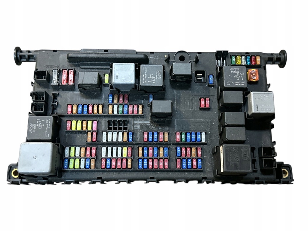 КОРОБКА ПАНЕЛЬ ЗАПОБІЖНИКІВ DAF XF 106 ЄВРО 6 ЛІФТ 2150895