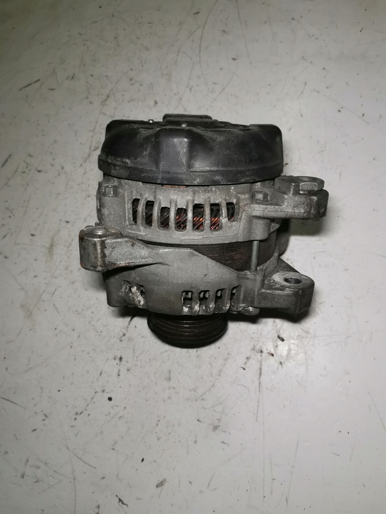 63тис проб АЛЬТЕРНАТОР Toyota Rav4 Rav-4 2.0B 2.0 27060-28330 104210-4760