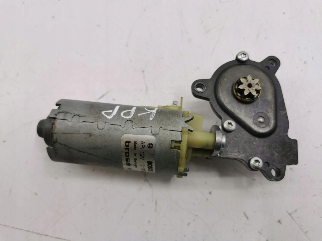 Bentley Flying Spur 2005 Фронтальна сторона ліва Двигун регулювання крісла