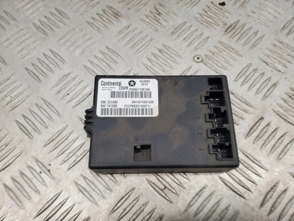 Jeep Grand Cherokee 68217267AB Фронтальна сторона права Модулі комфорту