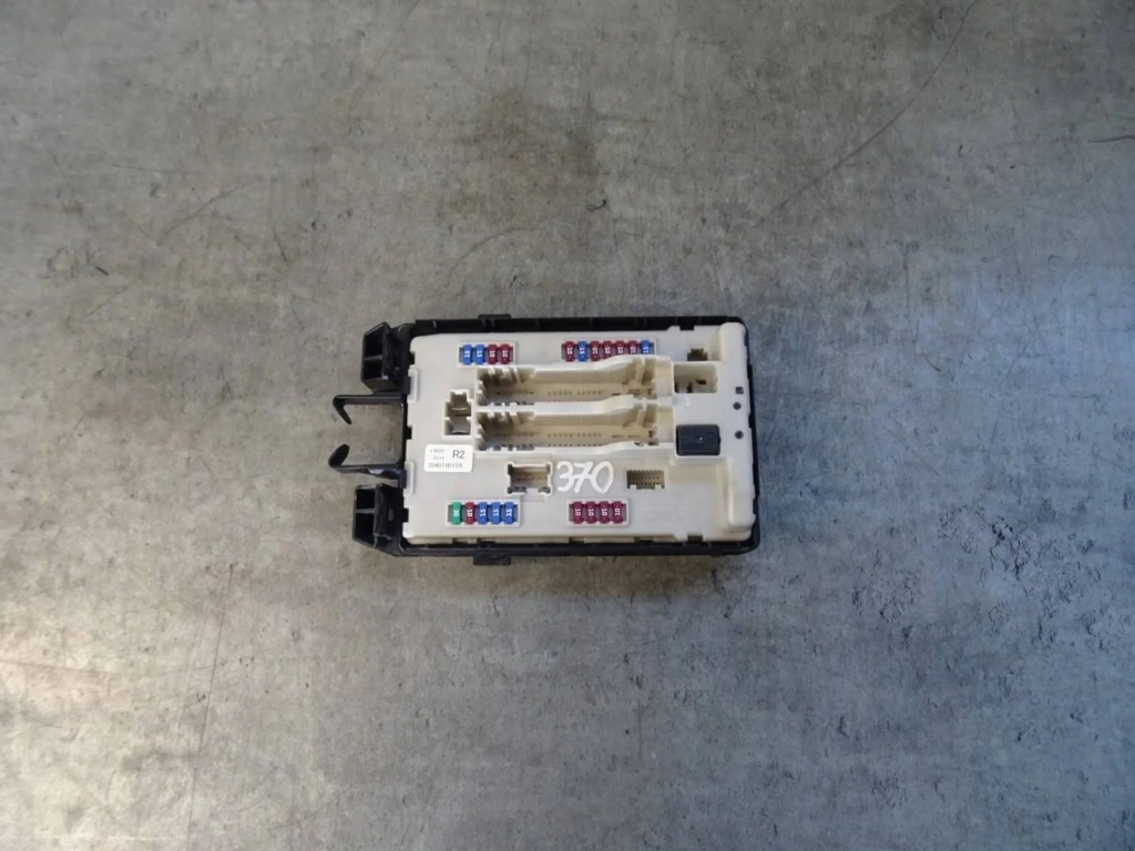 БЛОК ЗАПОБІЖНИКІВ INFINITI FX II QX70 3.0D 284B7-1BY2A