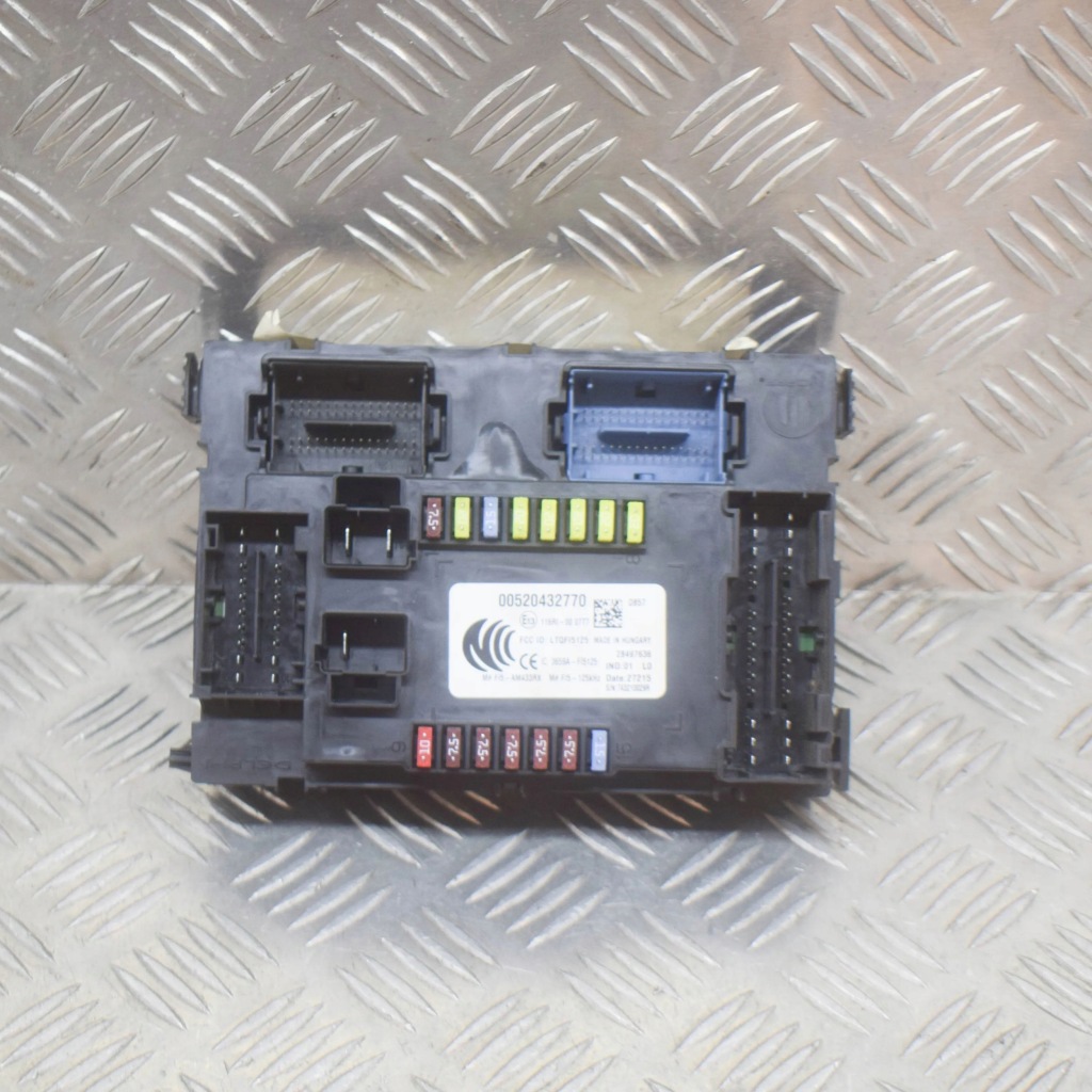 Jeep Renegade 2015 Релейна коробка