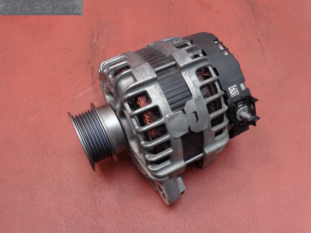 Альтернатор 215А Volvo V40 2.0 Turbo 2019р 31489212